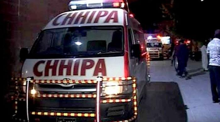 Trailer-bus collision in Karachi leaves one dead, eight injured