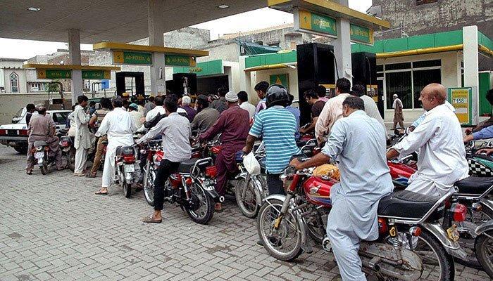 Countrywide strike: Pakistan petrol stations witness long queues