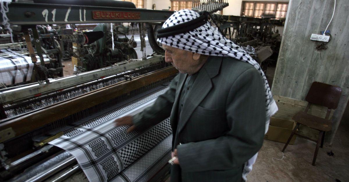 How the keffiyeh became a symbol of the Palestinian cause