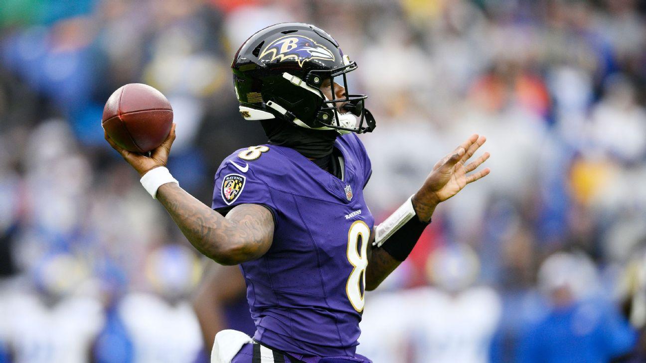 Lamar Jackson launches second long TD pass to Odell Beckham Jr.