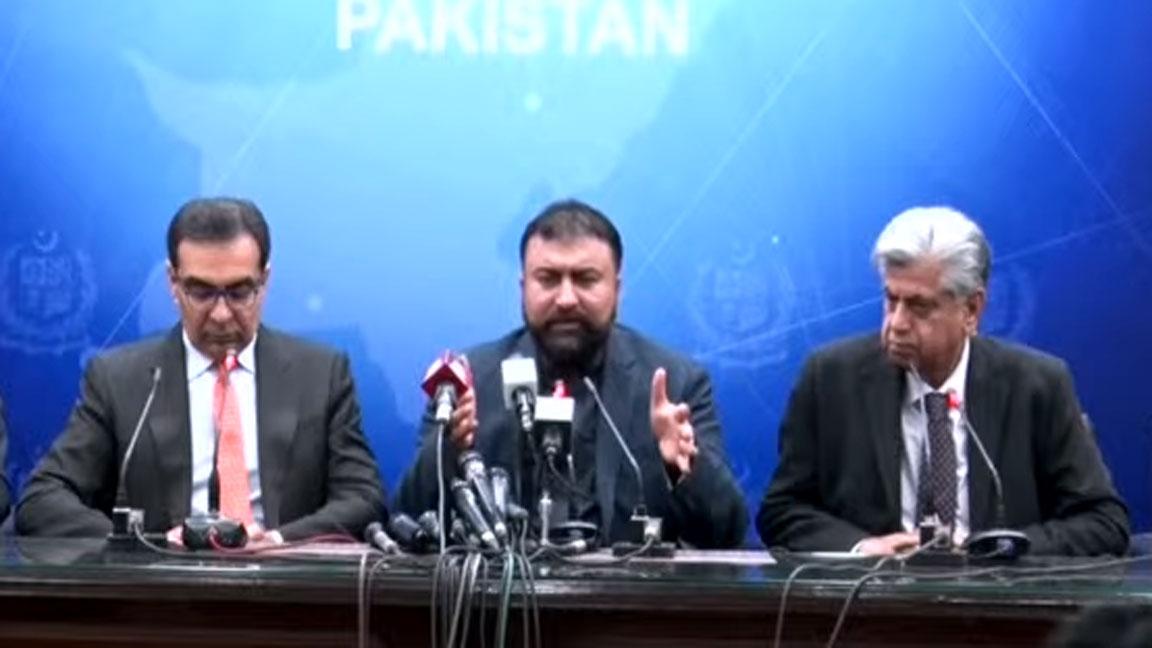 Sarfraz Bugti vows to take firm action against hoarders of fertilizer