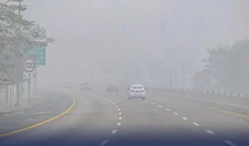 Fog: Motorway-M2 from Lahore to Kot Momin closed