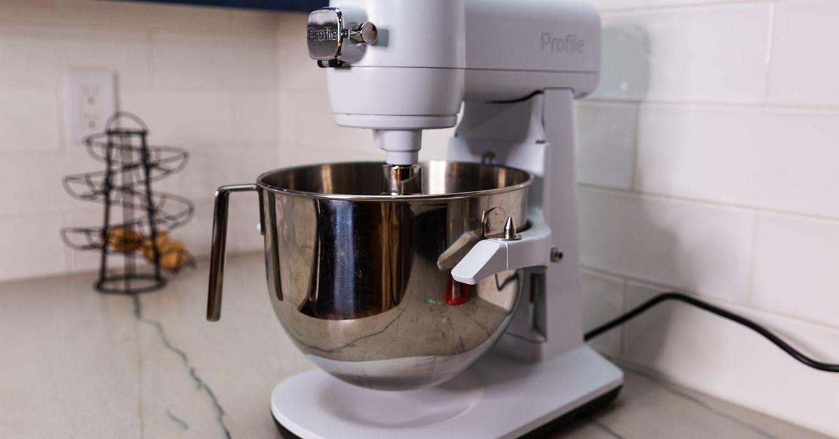 This smart mixer did not make me a better baker