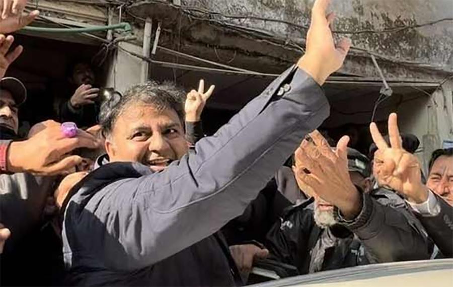 فواد چوہدری کی ضمانت منظور، دو لاکھ روپے کے ضمانتی مچلکے جمع کرانے کا حکم