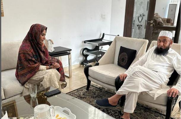 پاکستان فلم انڈسٹری کی فلم اسٹار ریما خان کی عالم دین مولانا طارق جمیل سے ملاقات