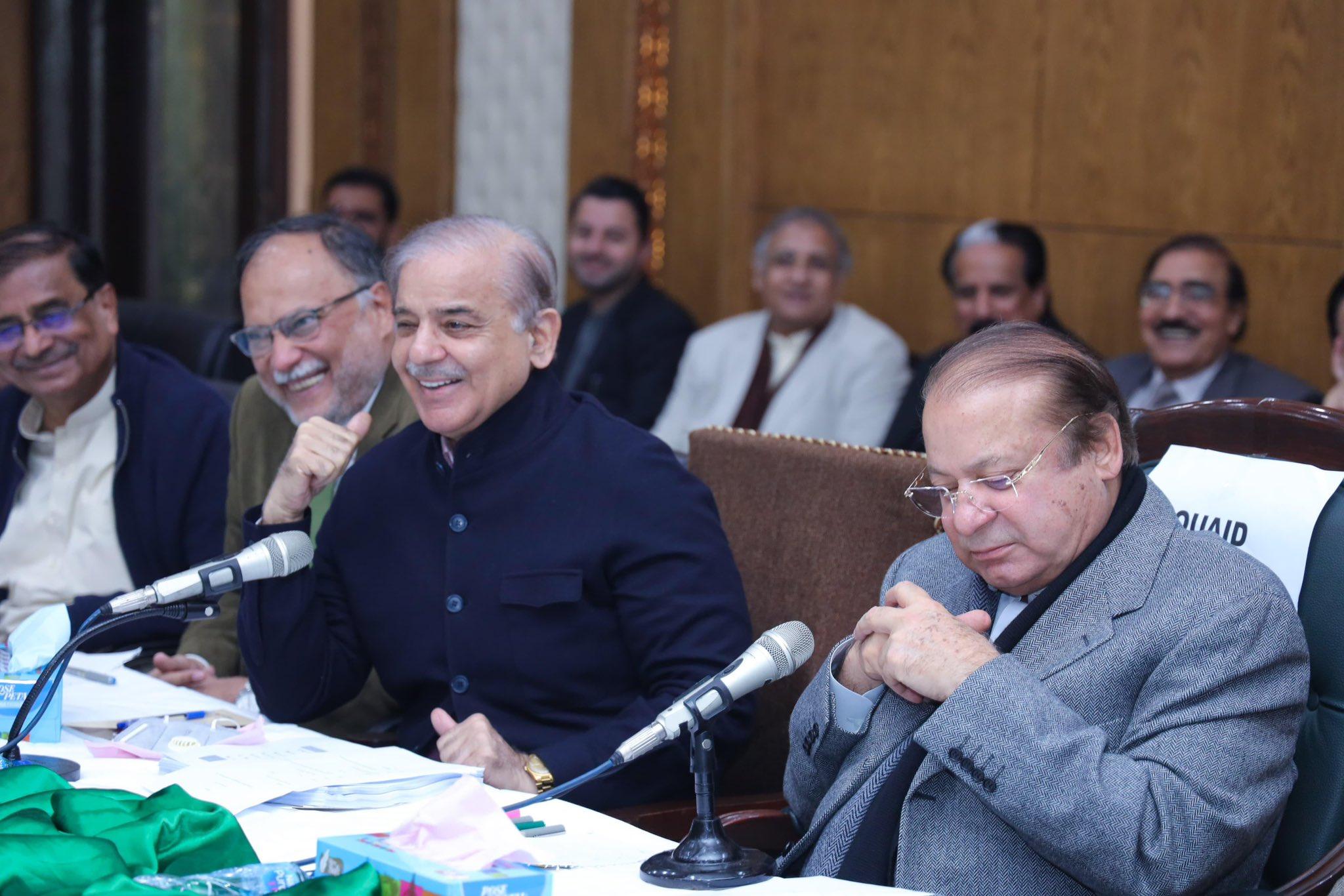 Nawaz Sharif criticizes PTI for not building single motorway during its govt