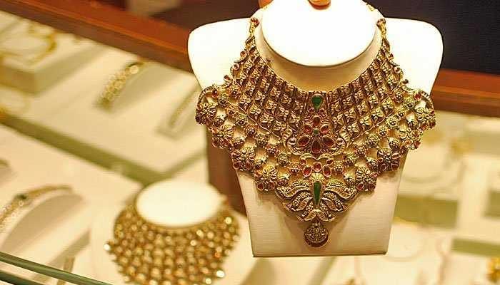 Gold prices rise by Rs400 per Tola, reaching Rs217,200