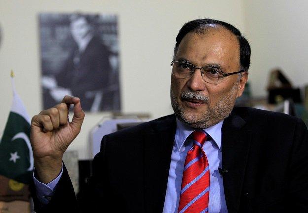 ملک کو مزید تباہی سے بچانے کیلئے قبل ازوقت الیکشن کروائے جائیں ،احسن اقبال