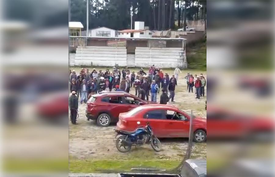 میکسیکو: کسانوں نے بھتہ مانگنے والے مافیا لیڈر سمیت گینگ کے 10 ارکان کو گولیاں ماردی