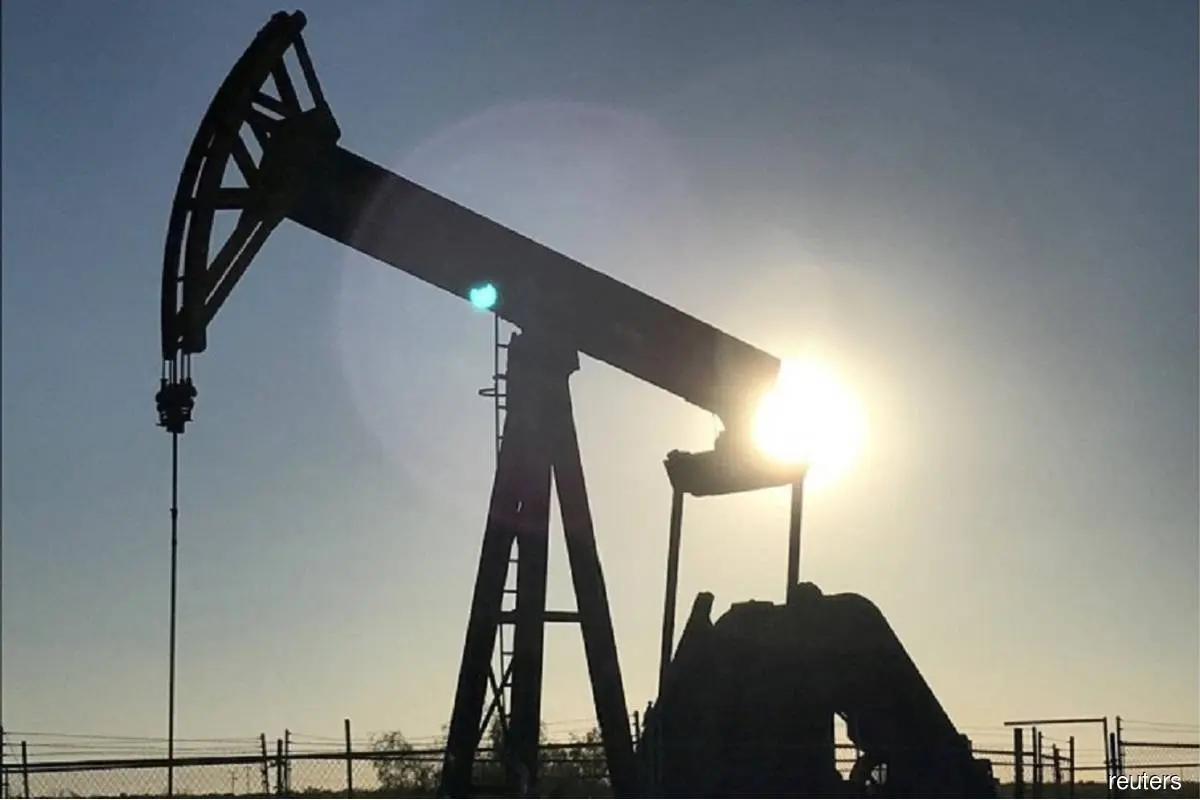 Crude oil prices set for biggest annual decline