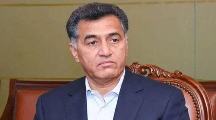 فیض آباد دھرنا کمیشن نے سابق ڈی جی آئی ایس آئی (ر ) فیض حمید کو طلب کر لیا