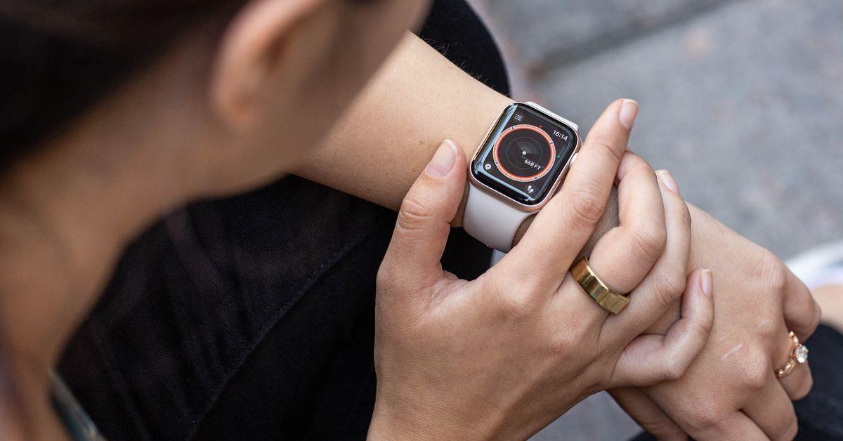 The latest Apple Watch SE is $50 off just in time for your New Year’s fitness goals