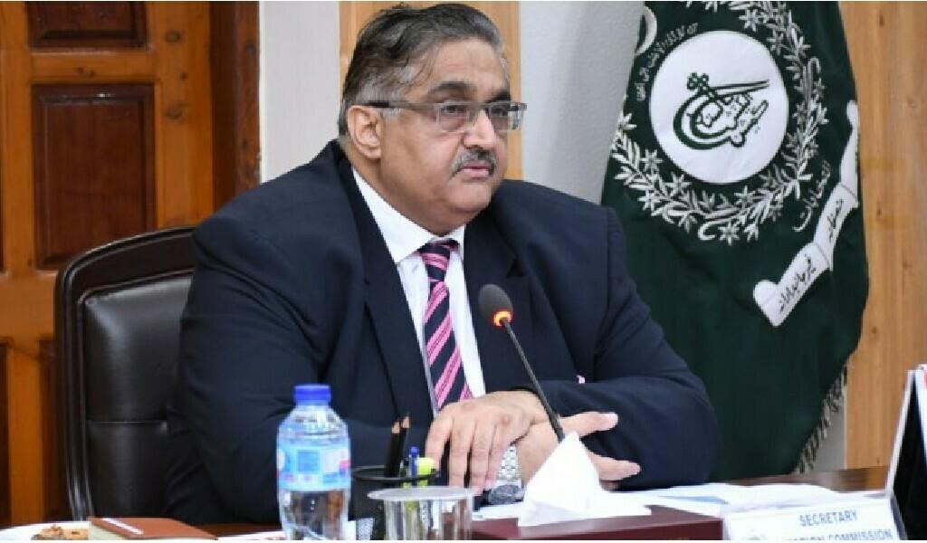 ECP Secretary Omar Hamid Khan resigns from his post