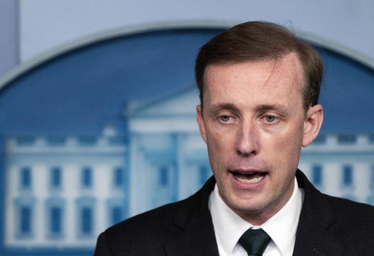 Top US military officers at Kabul airport in talks with Taliban to ease obstacles, Pentagon says