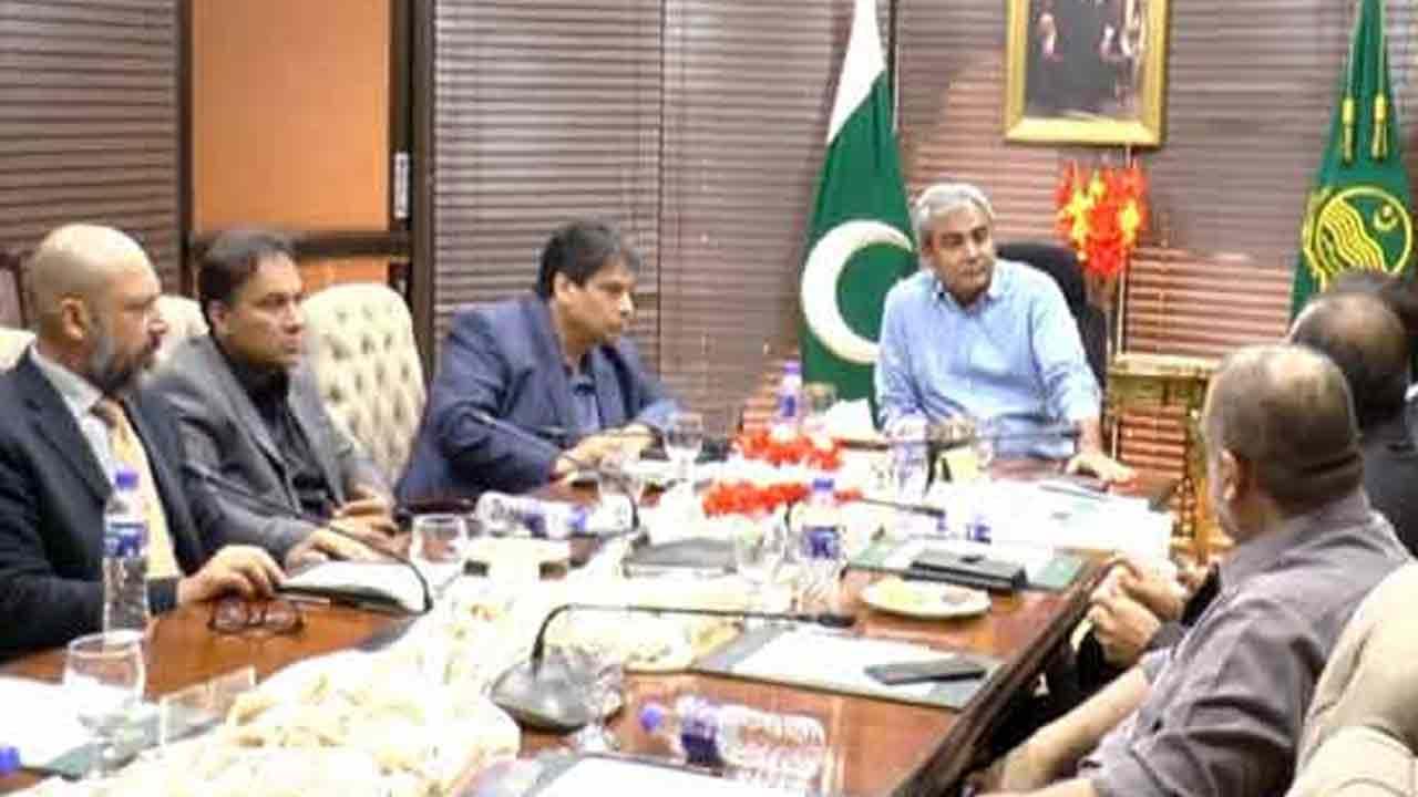 16 جنوری کے بعد ڈرائیونگ لائسنس کی فیس بڑھانے کا فیصلہ