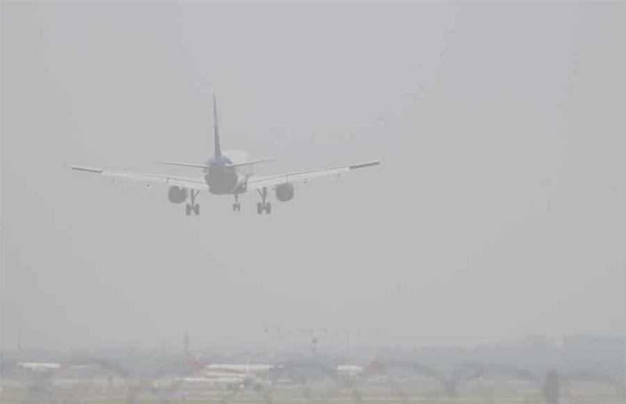 دھند کا راج، مزید 25 پروازیں منسوخ