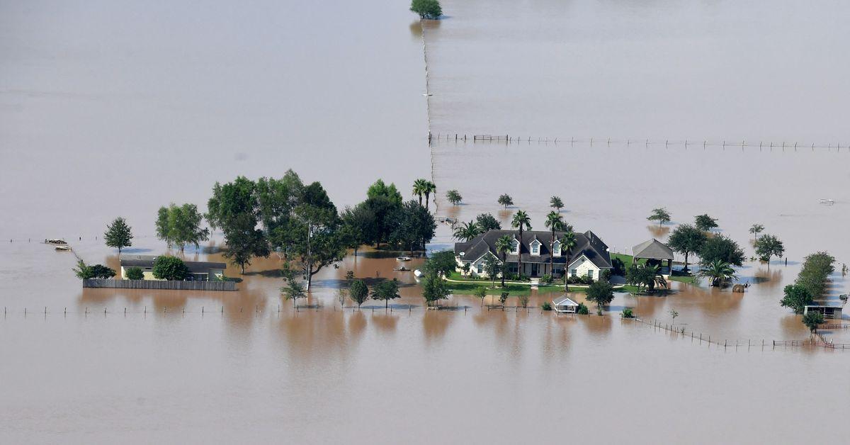 A new Supreme Court case about flooding has weirdly high stakes for Donald Trump