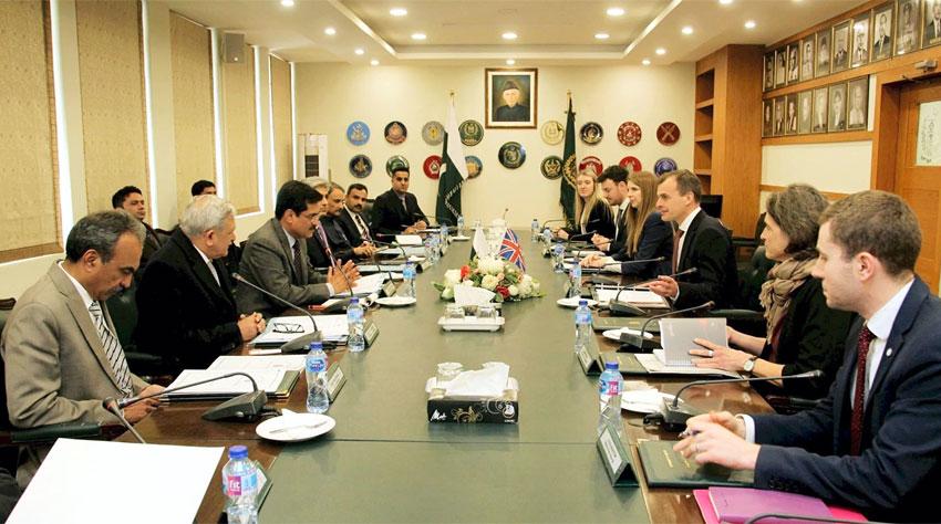 Pakistan, Britain agree to jointly counter terrorism, human trafficking