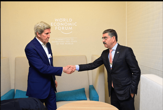 نگران وزیرِ اعظم کی  امریکی صدر کے نمائندہ خصوصی برائے موسمیات سے ملاقات