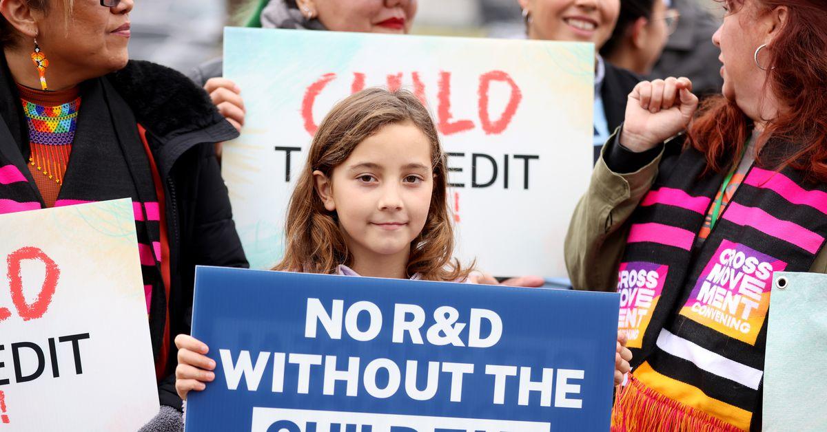 How Congress is planning to lift 400,000 kids out of poverty