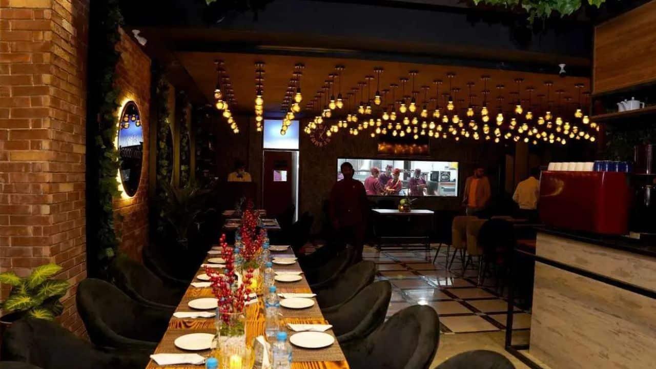 LHC orders to fine cafes violating anti-smog measures