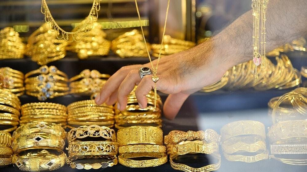 Gold price increases by Rs1300 per tola in Pakistan