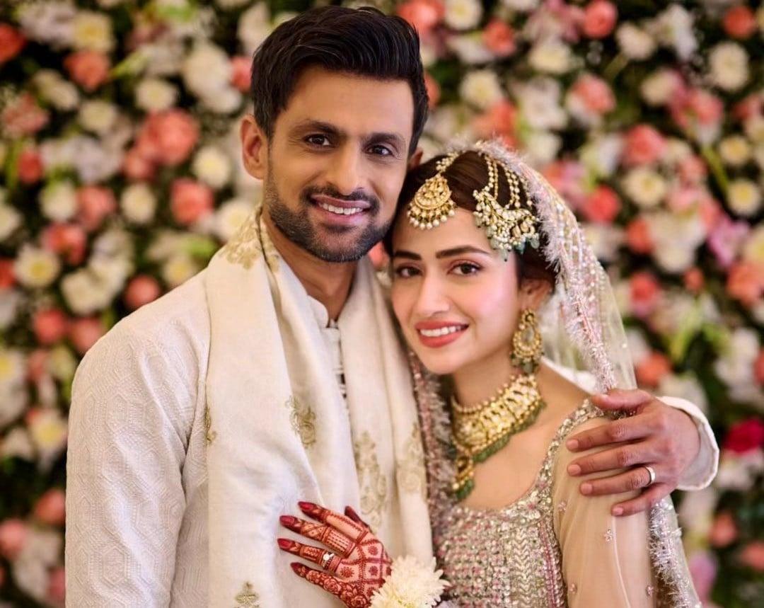 Shoaib Malik ties knot with Sana Javed