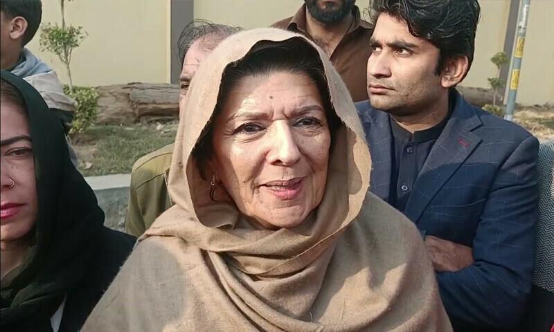 سپرنٹنڈنٹ اڈیالہ جیل کی عمران خان سے بدتمیزی، بہن حلیمہ خان کا مبینہ الزام
