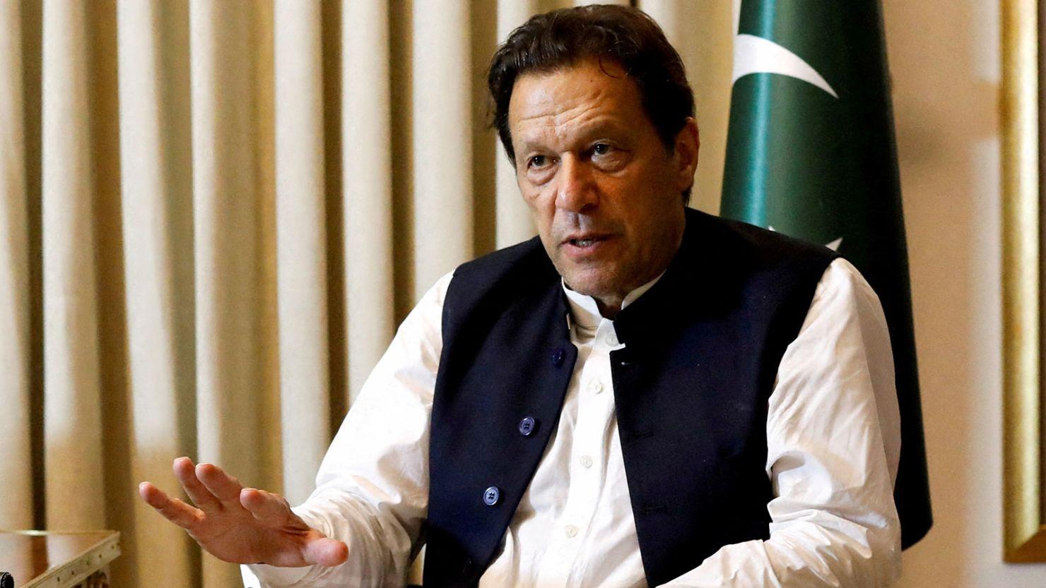 Imran Khan warns party leaders for not running election campaign