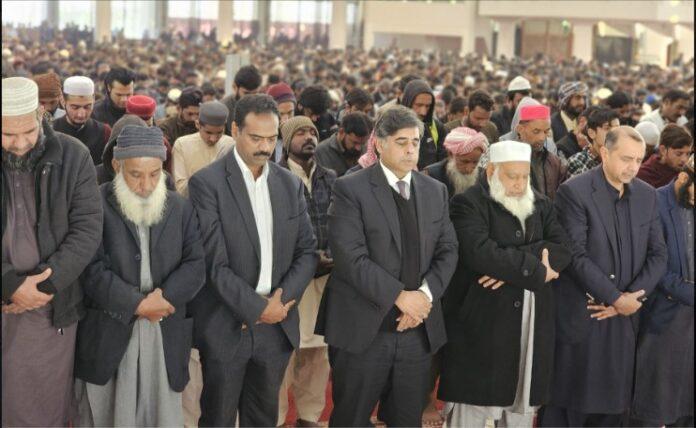 نگران وفاقی وزیر داخلہ ڈاکٹر گوہر اعجاز کا  فیصل مسجد کا دورہ