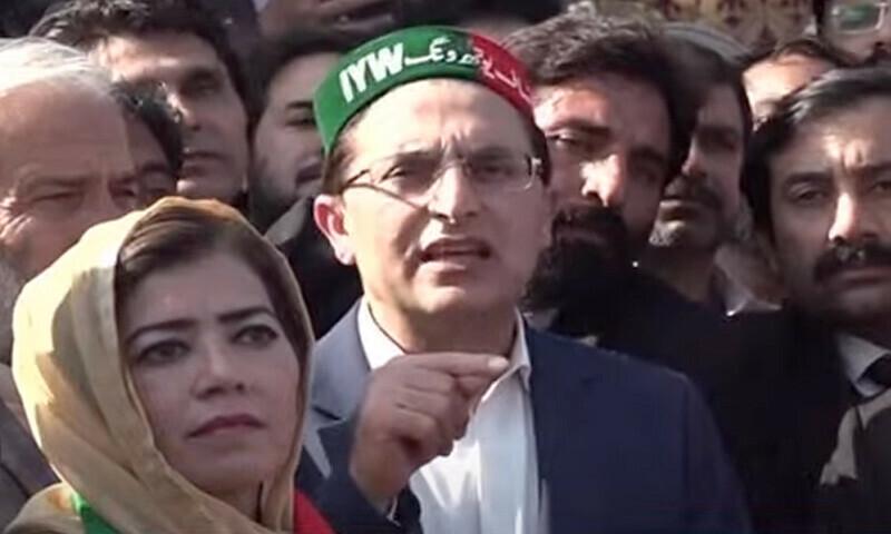 نواز شریف چوتھی  بار وزیر اعظم بننے کا خواب چھوڑ دیں ،بیرسٹر گوہر خان