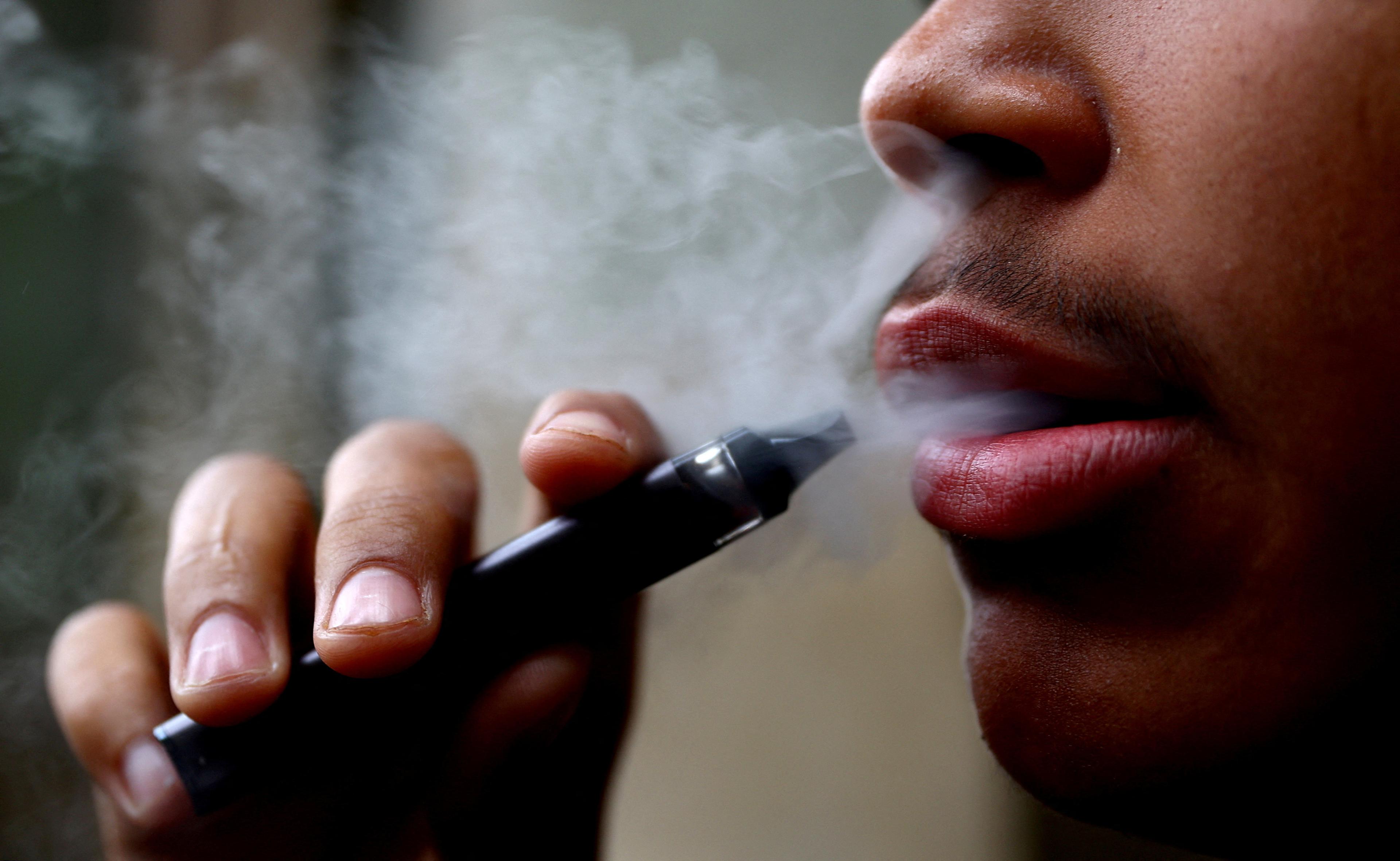 Govt to ban vapes to prevent youth from smoking