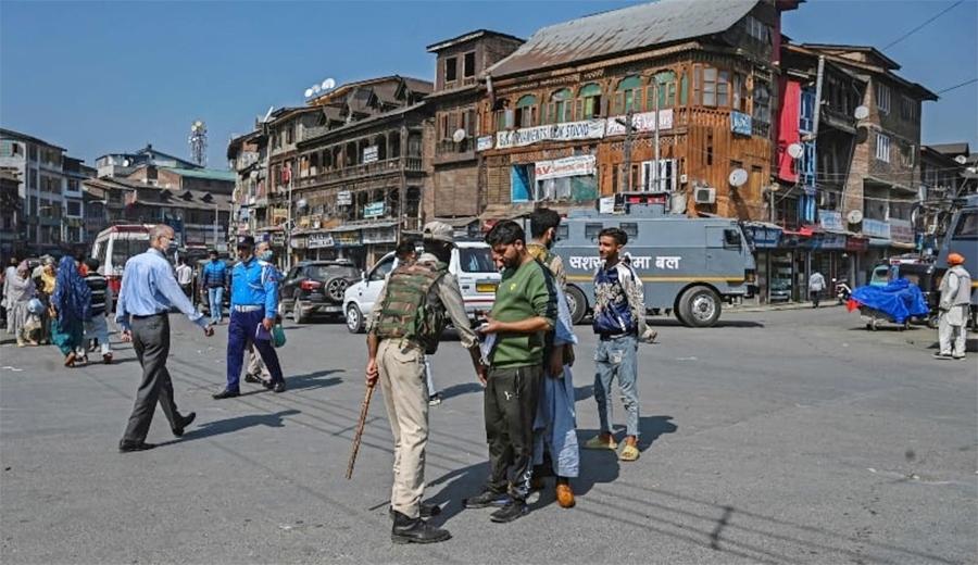 انٹرنیٹ کی بندش کو کشمیریوں کیخلاف استعمال کیا جانے لگا