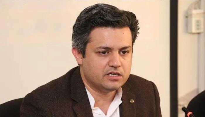 PTI leader Hammad Azhar also quits from elections