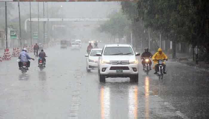 Early morning rain in Karachi