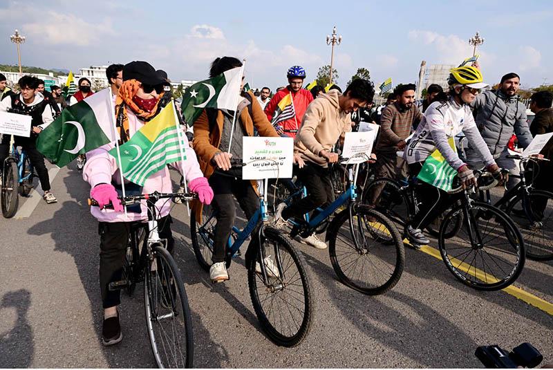 Cycle Rally expresses solidarity with  people of Kashmir