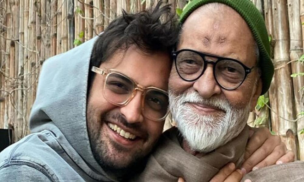 Actor Asad Siddiqui's father passes away