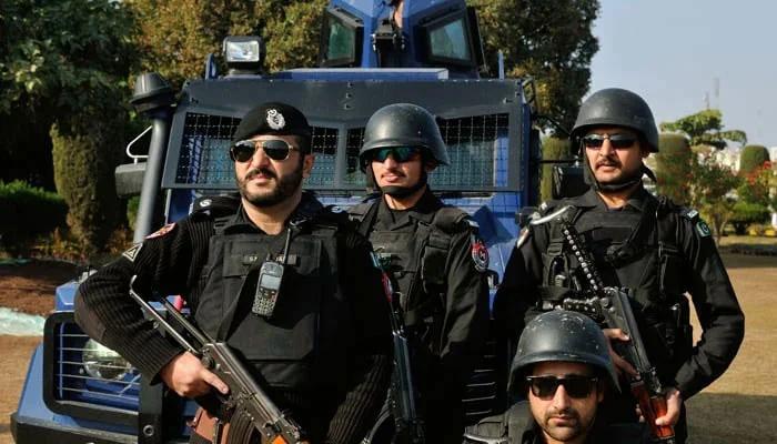 Cop martyred in attack on security forces vehicle in Tank