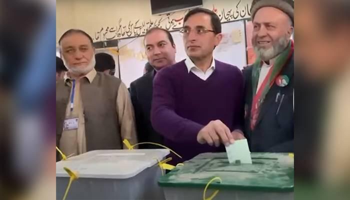 عمران خان جس پر انگلی رکھے گے وہی پارٹی لیڈ کرے گا، بیرسٹر گوہر