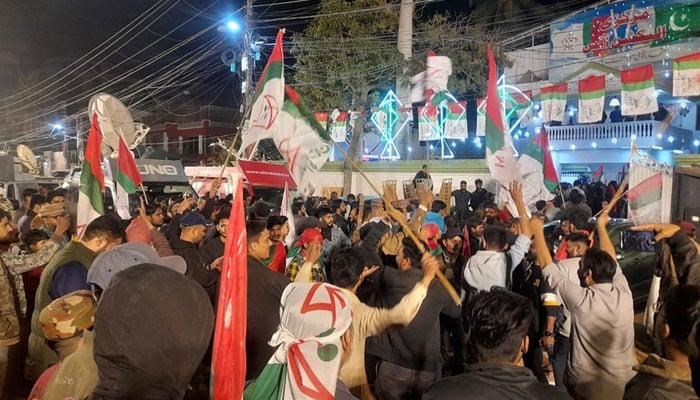 Out of 22 NA seats in Karachi, MQM scores 15, PPP 07