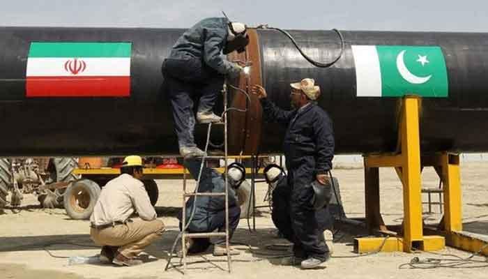 Pak-Iran gas plan to complete in two stages 