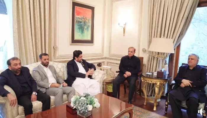 PML-N, MQM agrees to work together