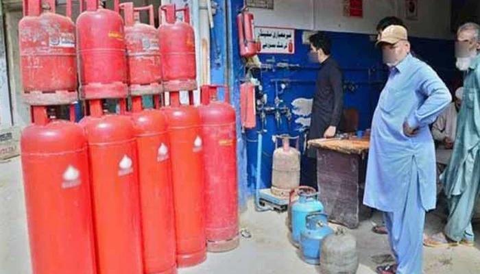 اوگرا نے ایل پی جی کی قیمتوں میں کمی کا نوٹیفکیشن جاری کر دیا