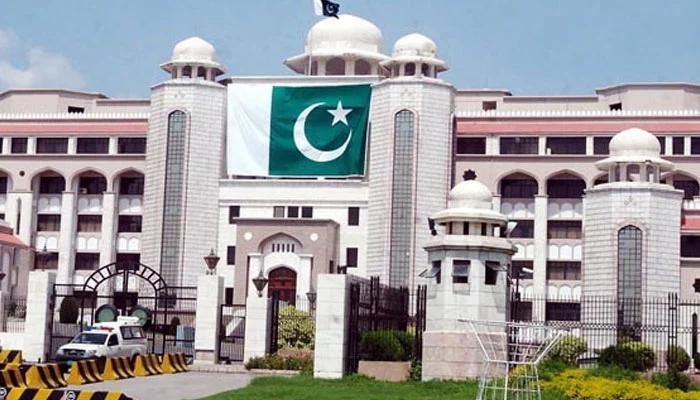 انوا  رلحق کاکڑ نے وزیر اعظم ہاؤس خالی کردیا