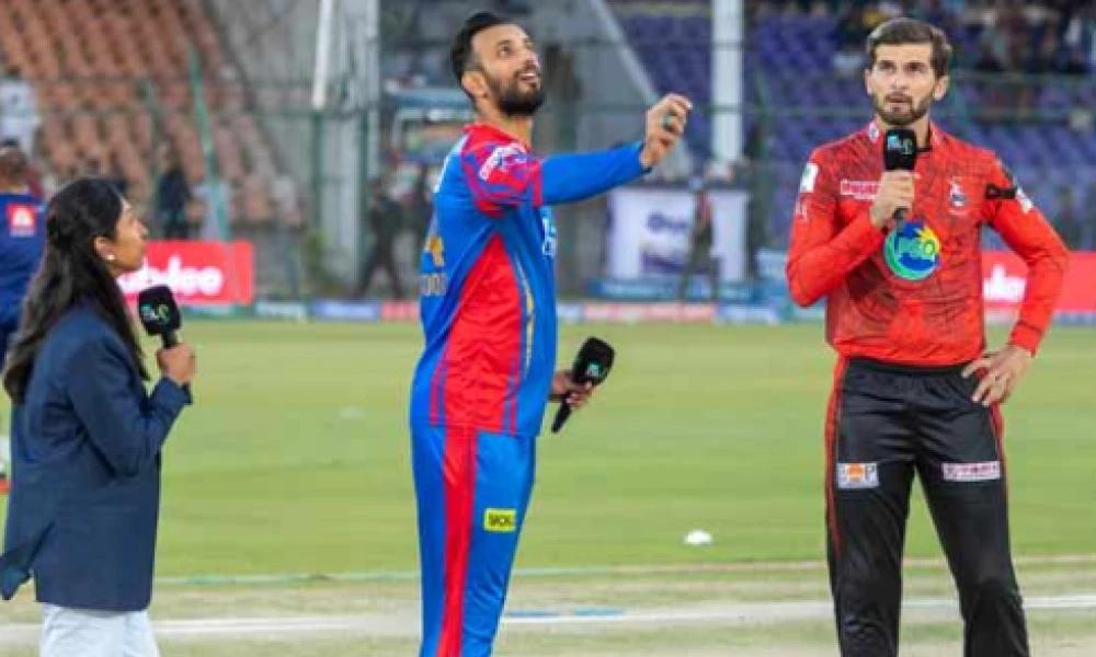کراچی کنگز کا  لاہور قلندر کے خلاف  ٹاس جیت کر باؤلنگ کرنے کا فیصلہ