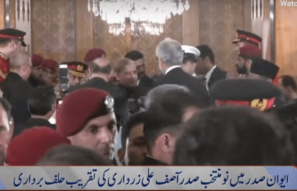 آصف علی زرداری نے صدر پاکستان کے عہدے کا حلف لے لیا