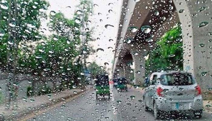 کراچی کے مختلف علاقوں میں  بارش