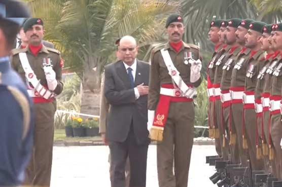 President Asif Zardari presented guard of honor on office assumption