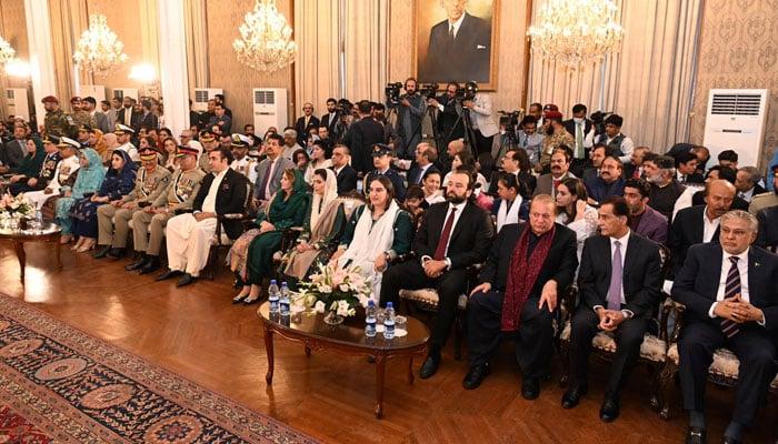 Federal cabinet takes oath in President's House