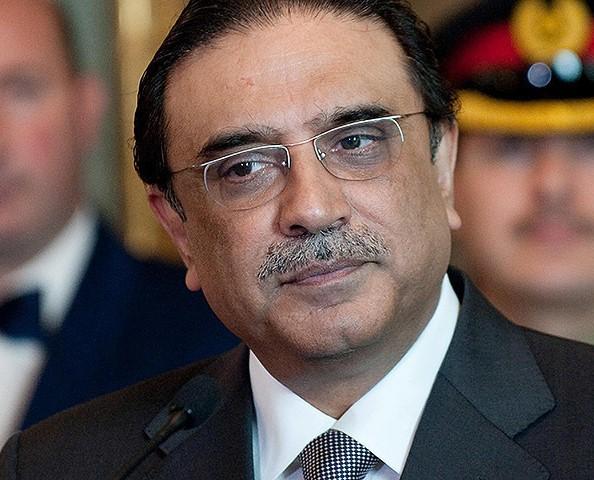 President Zardari decides not to take salary 